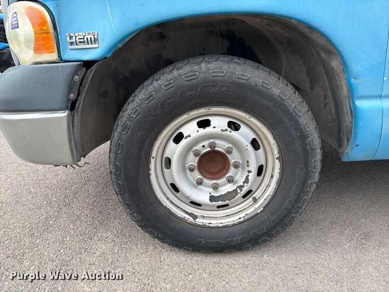 image for item FI2043 2005 Dodge Ram 2500 pickup truck