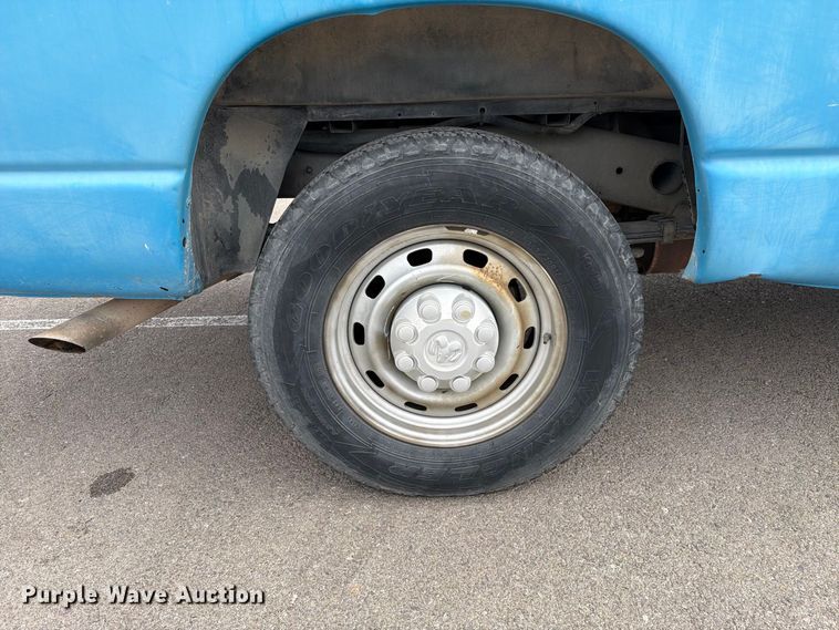 image for item FI2043 2005 Dodge Ram 2500 pickup truck