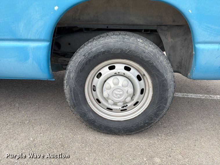 image for item FI2043 2005 Dodge Ram 2500 pickup truck
