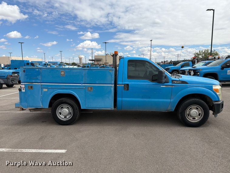 image for item FI2044 2011 Ford F350 Super Duty utility bed pickup truck