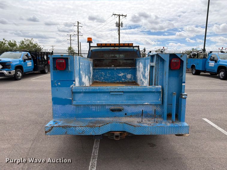 image for item FI2044 2011 Ford F350 Super Duty utility bed pickup truck