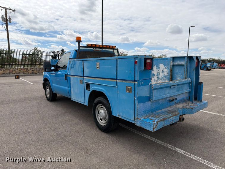 image for item FI2044 2011 Ford F350 Super Duty utility bed pickup truck