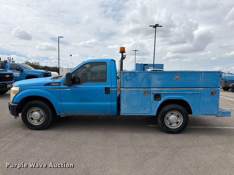 image for item FI2044 2011 Ford F350 Super Duty utility bed pickup truck