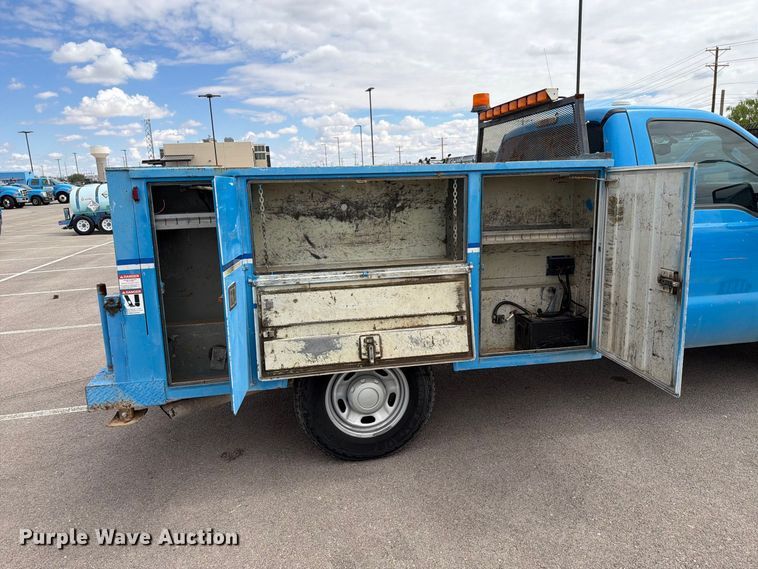 image for item FI2044 2011 Ford F350 Super Duty utility bed pickup truck