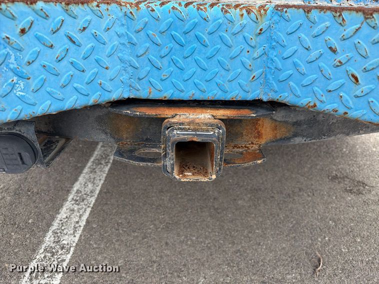 image for item FI2044 2011 Ford F350 Super Duty utility bed pickup truck