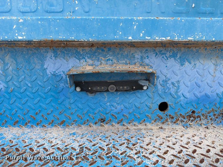 image for item FI2044 2011 Ford F350 Super Duty utility bed pickup truck