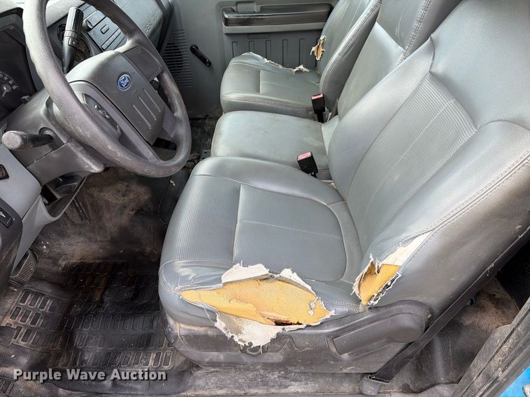 image for item FI2044 2011 Ford F350 Super Duty utility bed pickup truck