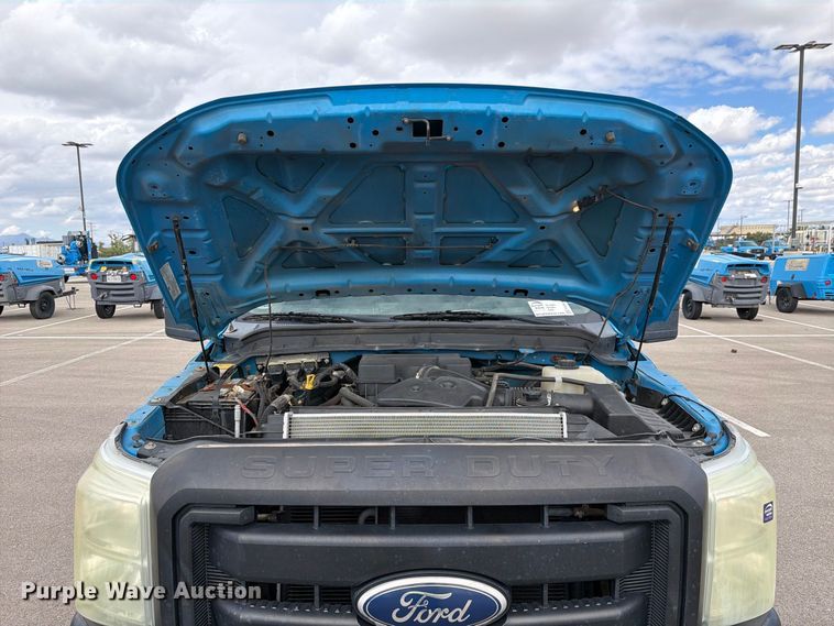 image for item FI2044 2011 Ford F350 Super Duty utility bed pickup truck