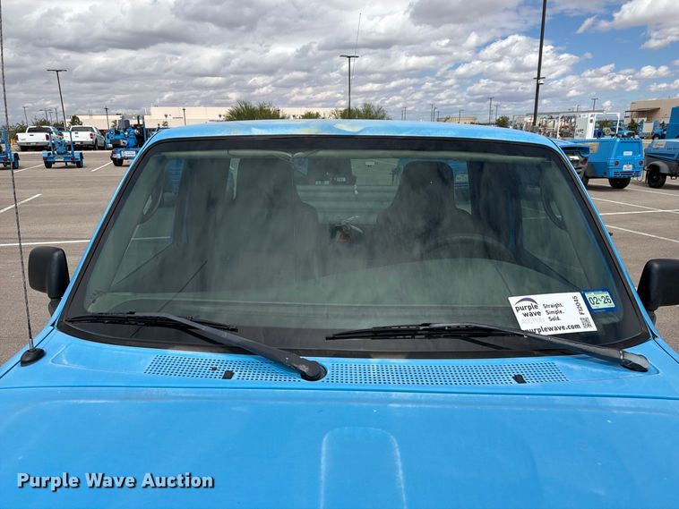 image for item FI2045 2004 Ford Ranger pickup truck