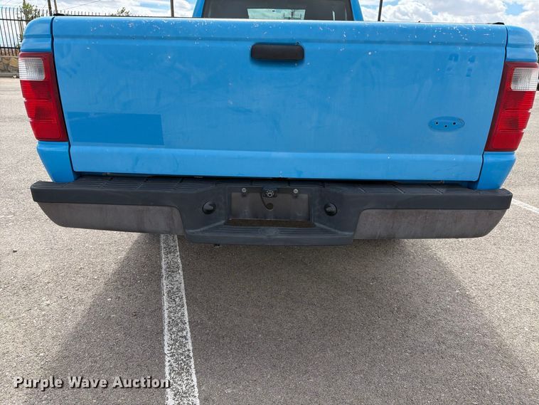 image for item FI2045 2004 Ford Ranger pickup truck