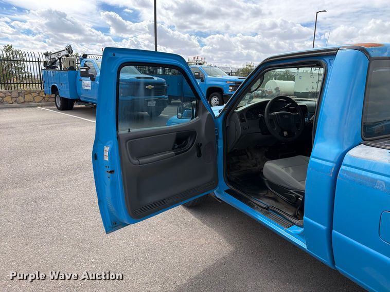 image for item FI2045 2004 Ford Ranger pickup truck
