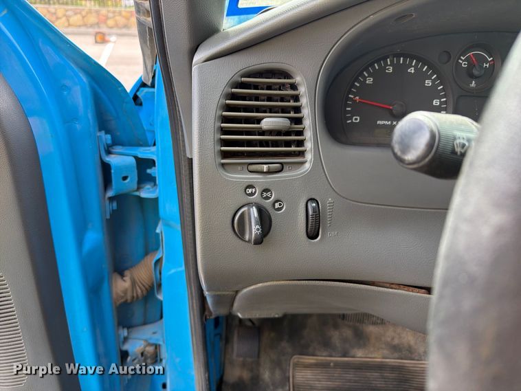 image for item FI2045 2004 Ford Ranger pickup truck