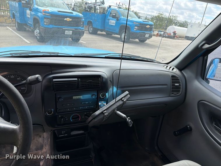 image for item FI2045 2004 Ford Ranger pickup truck