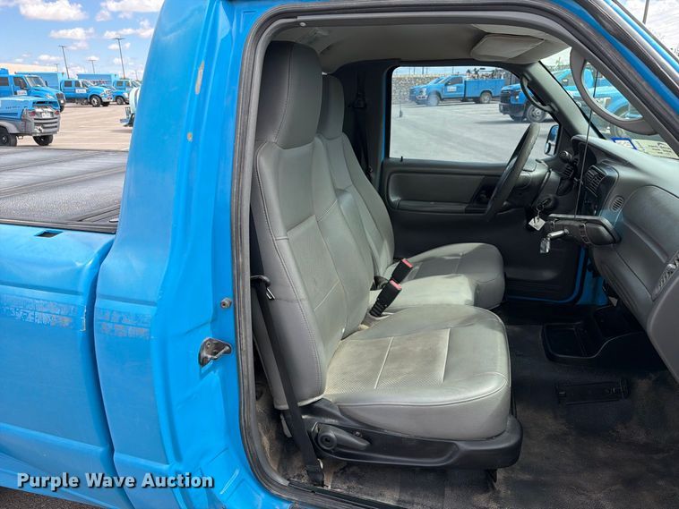 image for item FI2045 2004 Ford Ranger pickup truck