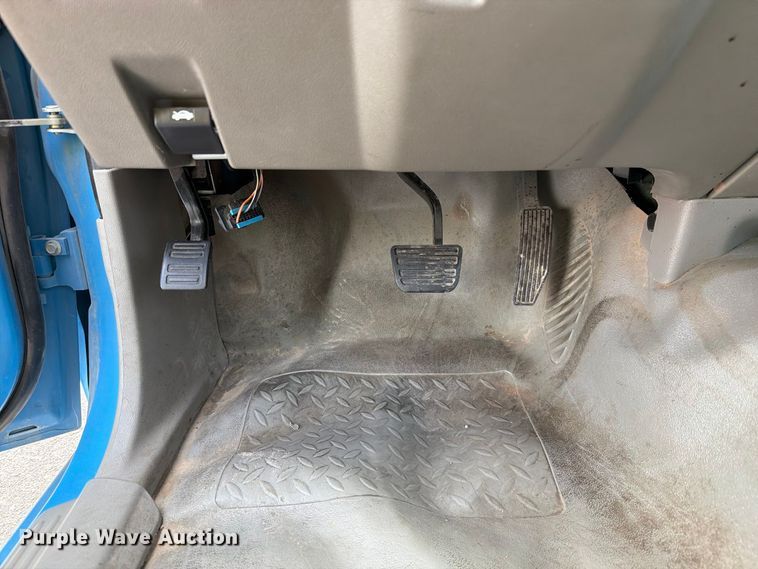 image for item FI2048 2007 Chevrolet Colorado pickup truck