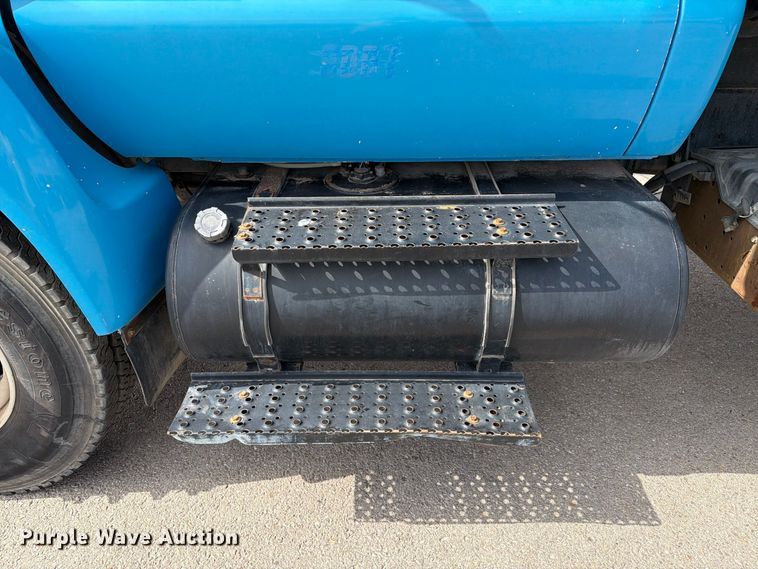 image for item FI2049 2008 Ford F-650 XL dump truck