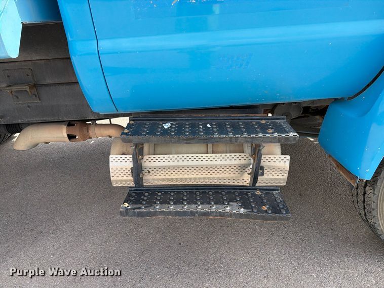 image for item FI2049 2008 Ford F-650 XL dump truck