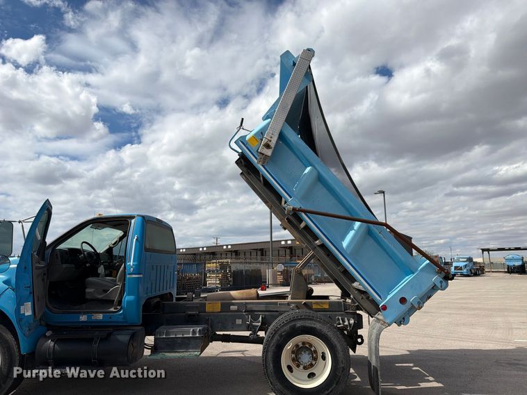 image for item FI2049 2008 Ford F-650 XL dump truck