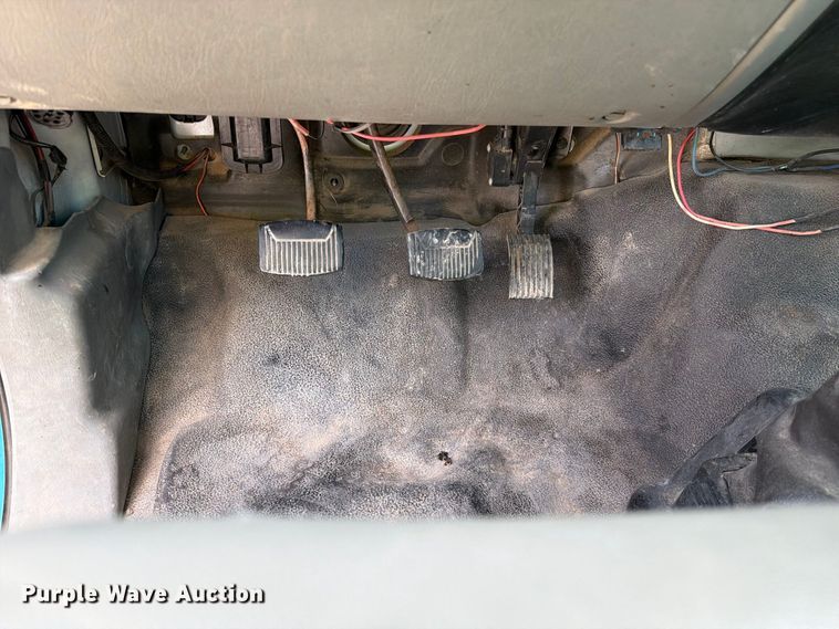 image for item FI2049 2008 Ford F-650 XL dump truck