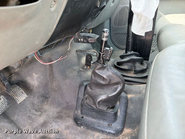 image for item FI2049 2008 Ford F-650 XL dump truck