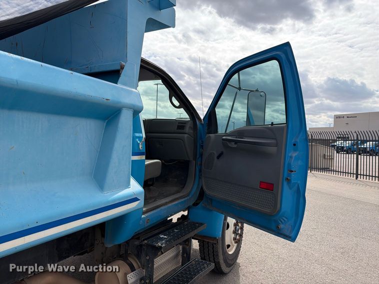 image for item FI2049 2008 Ford F-650 XL dump truck
