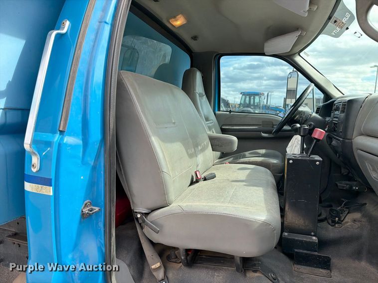 image for item FI2049 2008 Ford F-650 XL dump truck