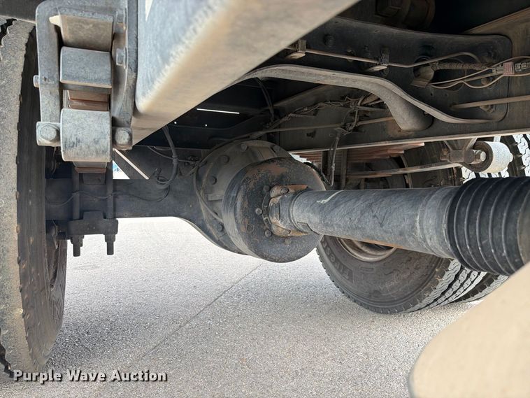 image for item FI2049 2008 Ford F-650 XL dump truck