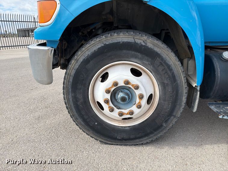 image for item FI2049 2008 Ford F-650 XL dump truck