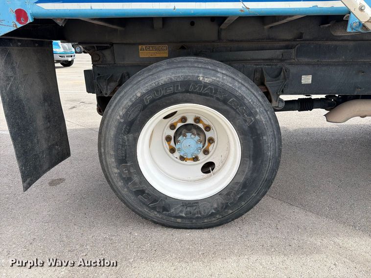 image for item FI2049 2008 Ford F-650 XL dump truck