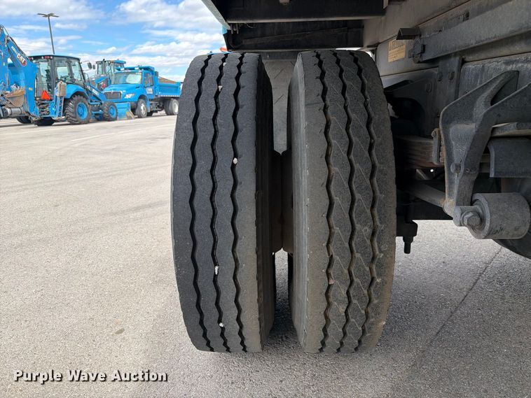 image for item FI2049 2008 Ford F-650 XL dump truck
