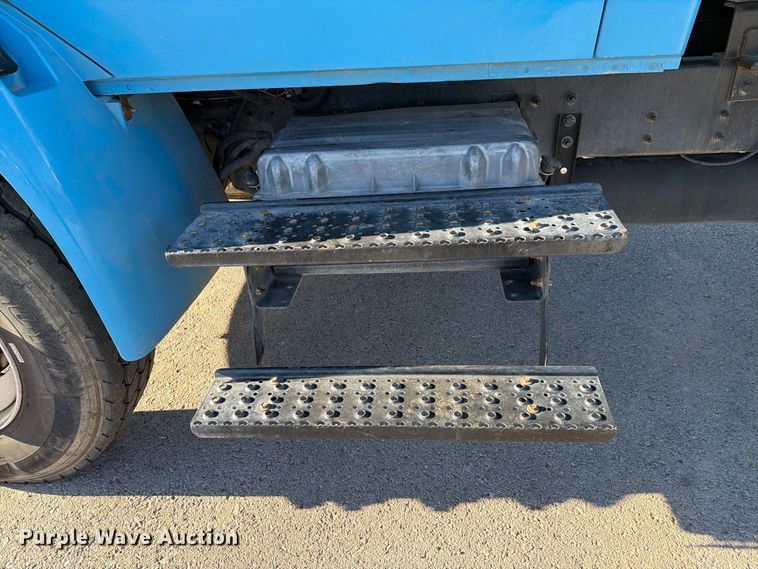 image for item FI2050 2013 International DuraStar 4300 dump truck