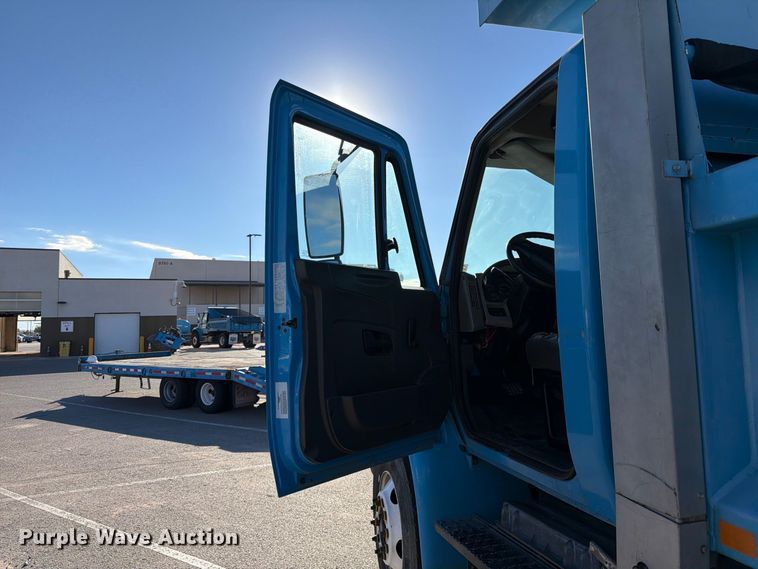 image for item FI2050 2013 International DuraStar 4300 dump truck