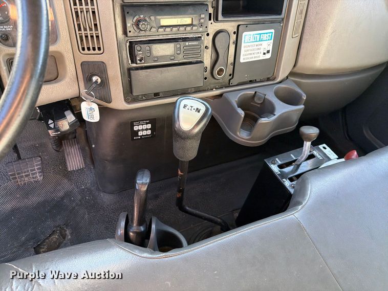 image for item FI2050 2013 International DuraStar 4300 dump truck