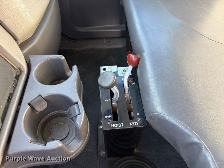 image for item FI2050 2013 International DuraStar 4300 dump truck