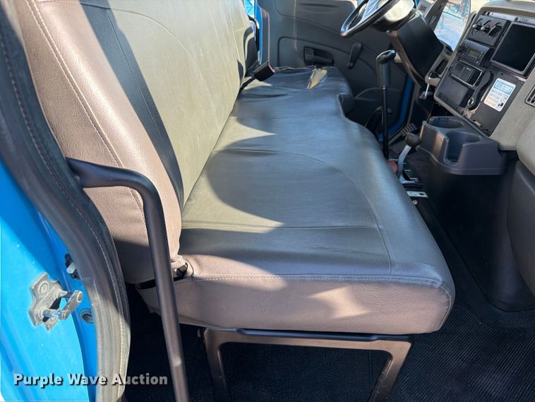 image for item FI2050 2013 International DuraStar 4300 dump truck