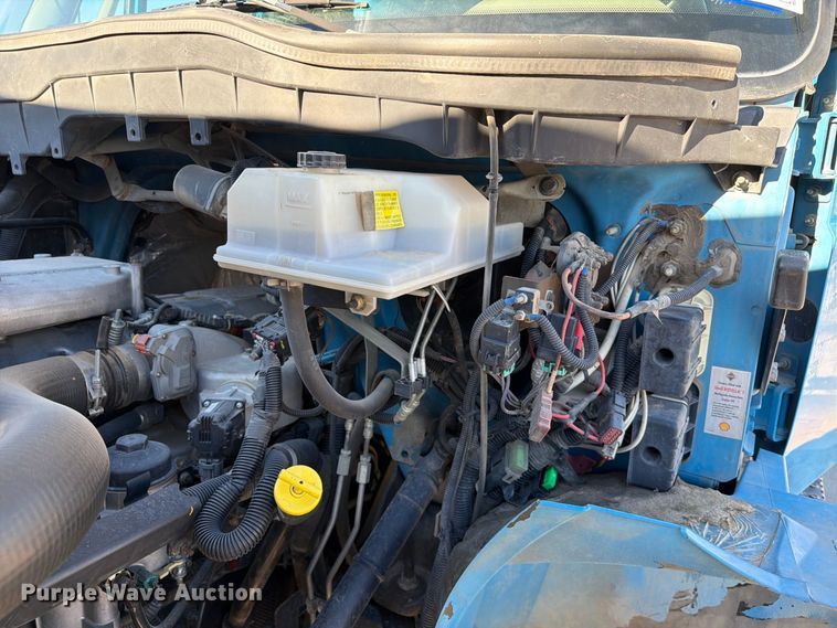 image for item FI2050 2013 International DuraStar 4300 dump truck