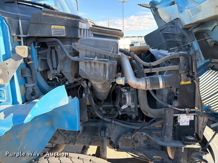 image for item FI2050 2013 International DuraStar 4300 dump truck
