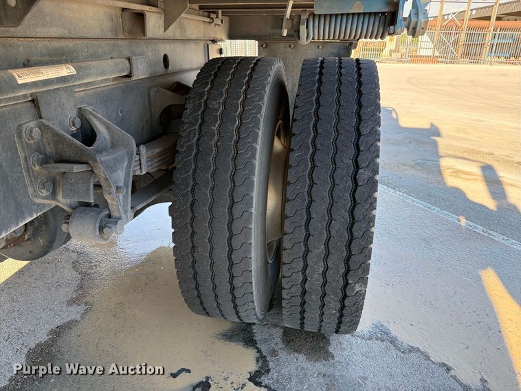 image for item FI2050 2013 International DuraStar 4300 dump truck