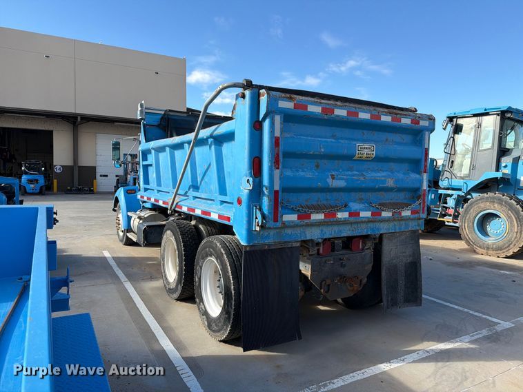 image for item FI2051 2007 Kenworth T300 dump truck