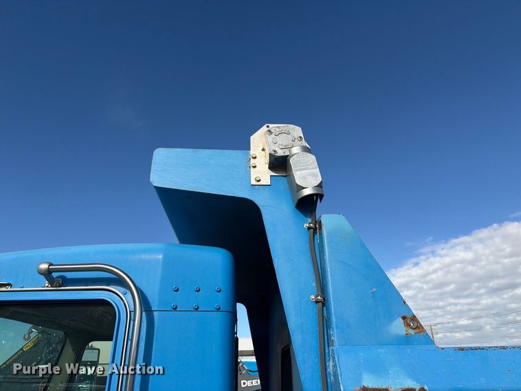 image for item FI2051 2007 Kenworth T300 dump truck