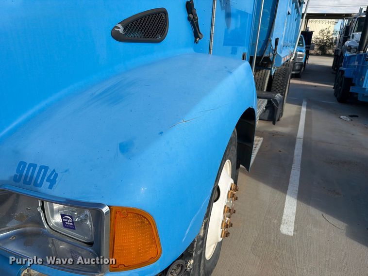 image for item FI2051 2007 Kenworth T300 dump truck