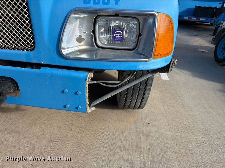 image for item FI2051 2007 Kenworth T300 dump truck