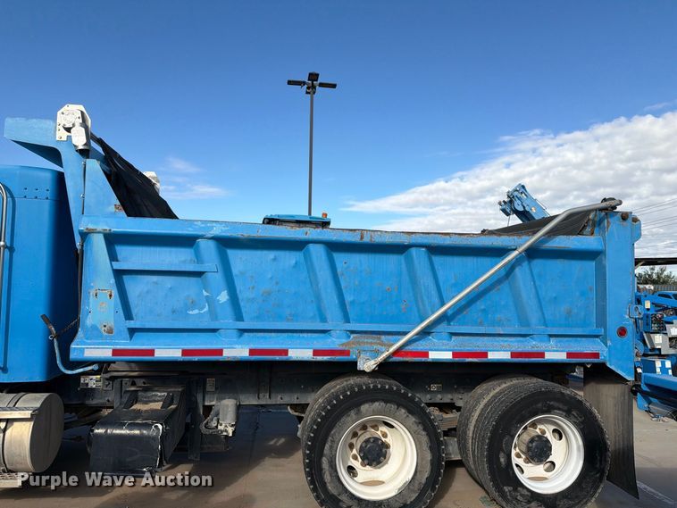 image for item FI2051 2007 Kenworth T300 dump truck