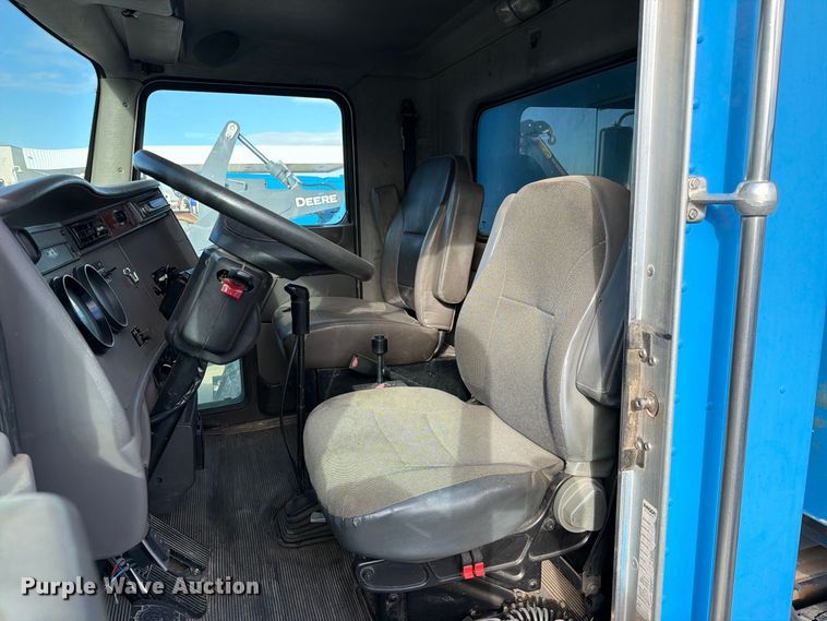 image for item FI2051 2007 Kenworth T300 dump truck
