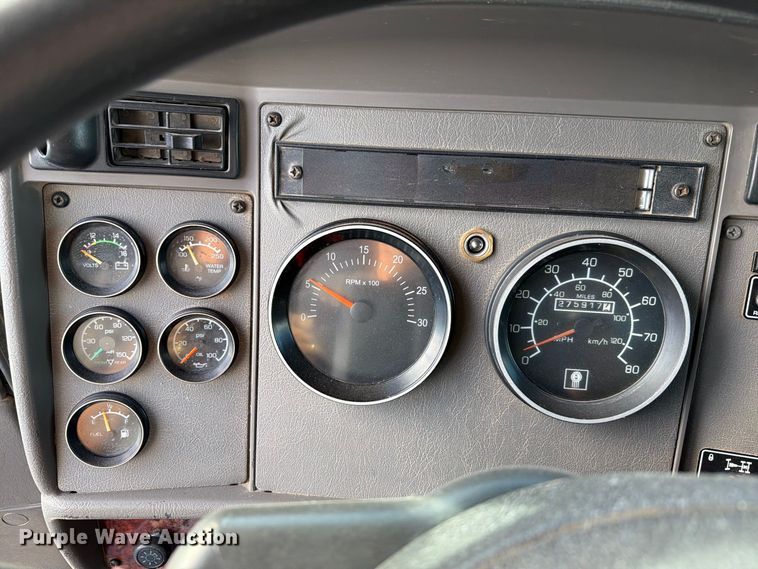 image for item FI2051 2007 Kenworth T300 dump truck