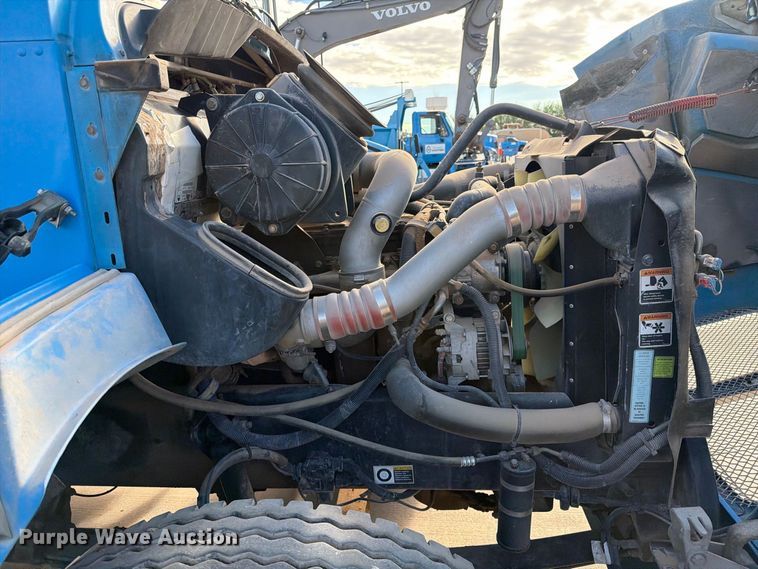 image for item FI2051 2007 Kenworth T300 dump truck