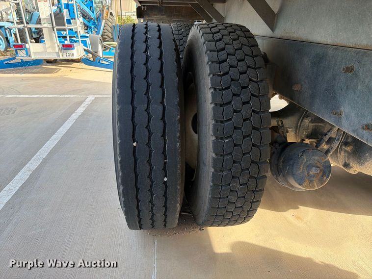 image for item FI2051 2007 Kenworth T300 dump truck