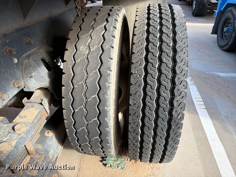 image for item FI2051 2007 Kenworth T300 dump truck
