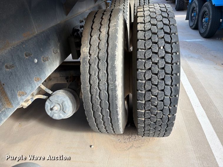 image for item FI2051 2007 Kenworth T300 dump truck
