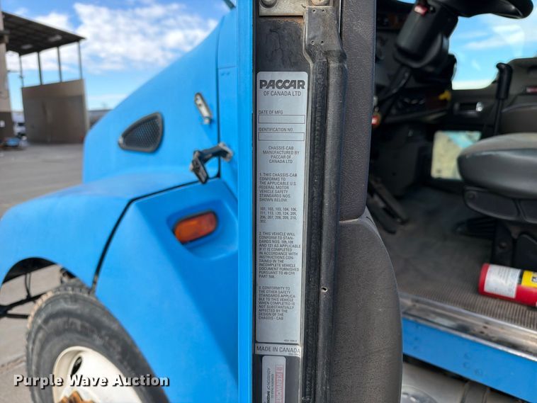image for item FI2051 2007 Kenworth T300 dump truck
